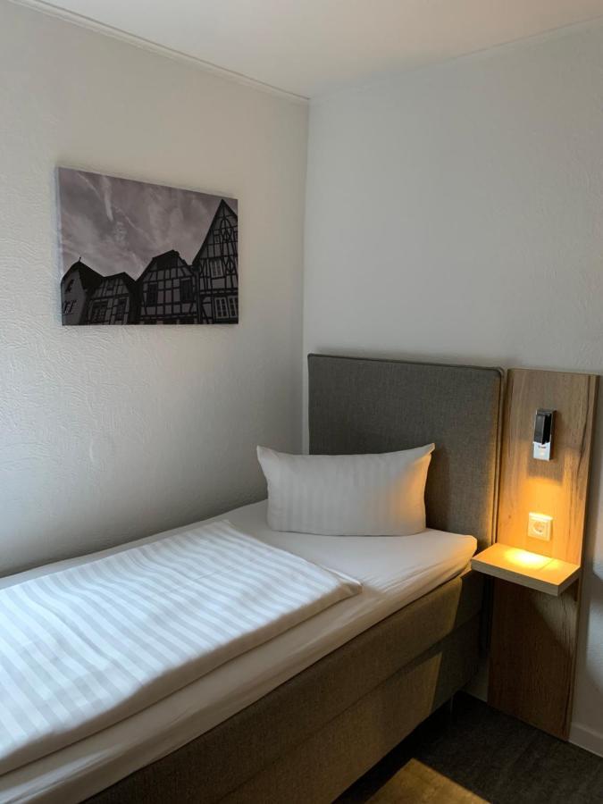 Zur Eisenbahn Hotell Limburg an der Lahn Exteriör bild
